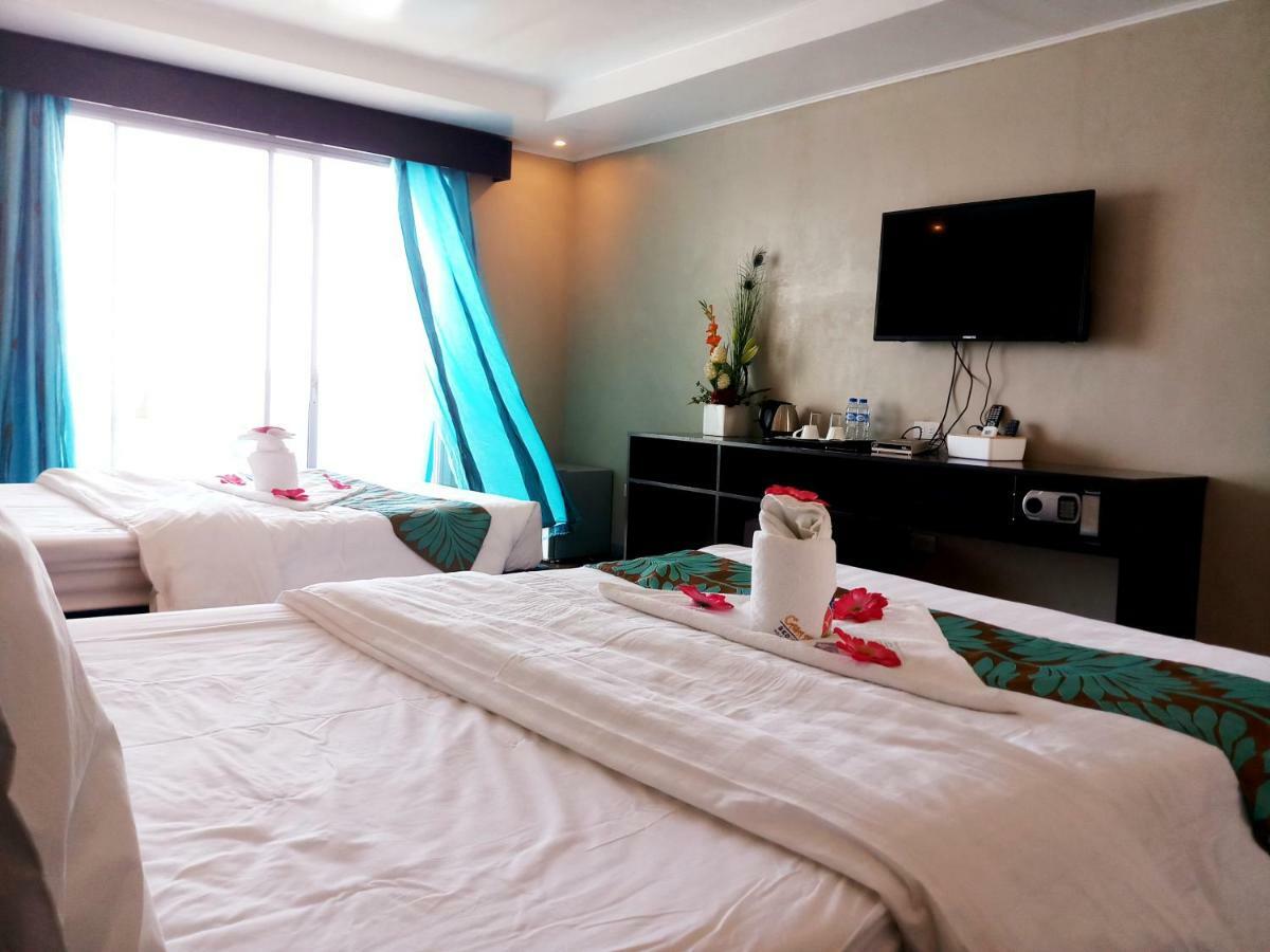 Casa Almarenzo Bed&Breakfast Bolinao Esterno foto