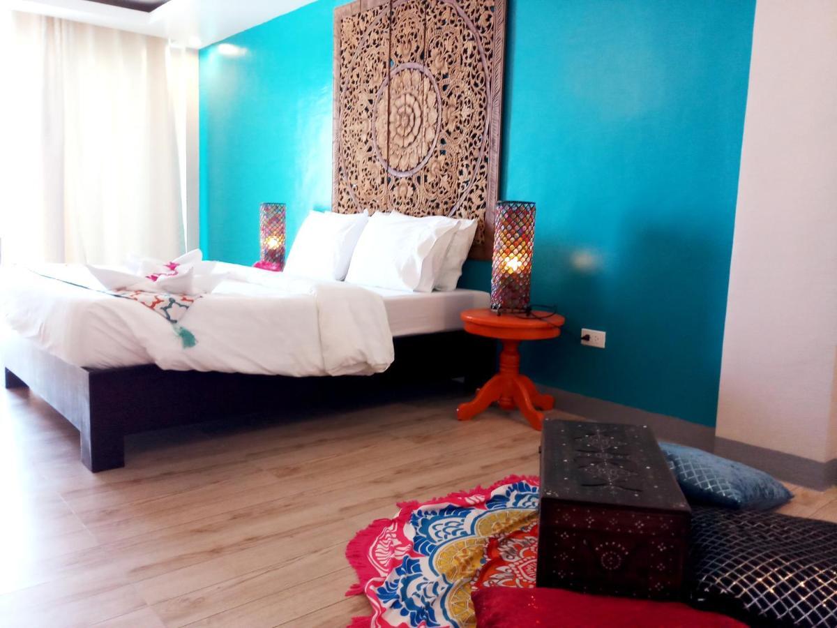 Casa Almarenzo Bed&Breakfast Bolinao Esterno foto