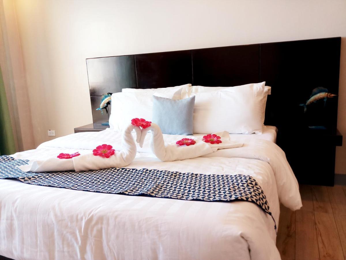Casa Almarenzo Bed&Breakfast Bolinao Esterno foto